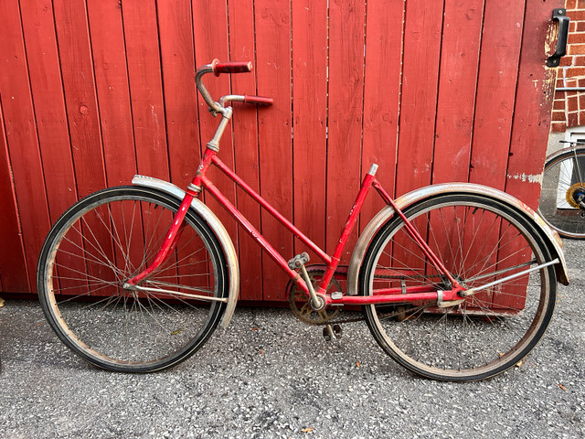 Vintage CCM Imperial MK IV Bicycle  in Cruiser, Commuter & Hybrid in City of Toronto - Image 2