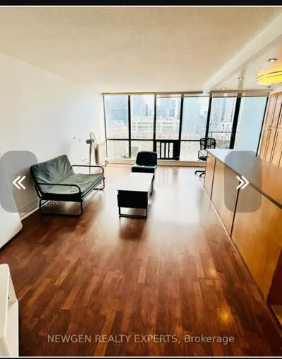 2 storey, 2 bed condo with 1050 sqft of interior space + balcony. Large living room that could doubl...