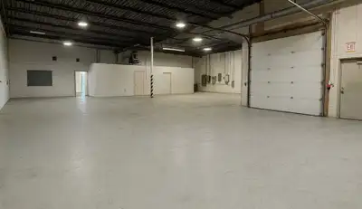 ***NO AUTO REPAIR PERMITTED*** This 5821 sqft. unit located conveniently near 401/McCowan is now ava...