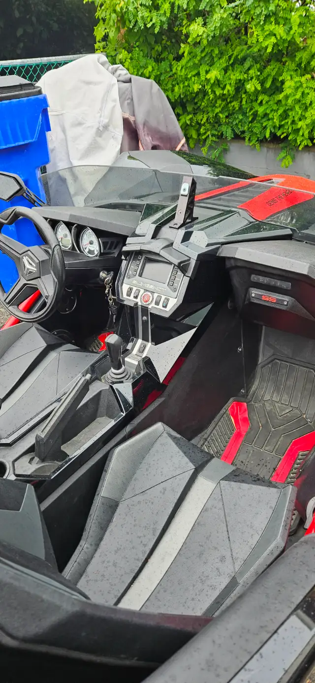 2016 Pearl Black POLARIS SLINGSHOT SL LE (Limited Edition) in Street, Cruisers & Choppers in Timmins - Image 6