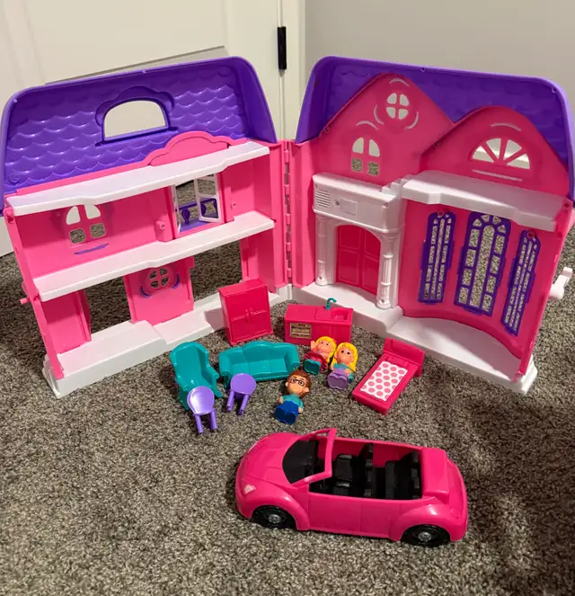 Dollhouse and Assorted Doll Playset in Multi-item in Edmonton - Image 4