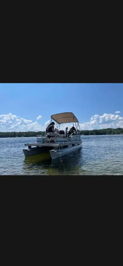 16x6 looks great new carpet and new seats, everything works as it should!! Trailer freshly painted n...