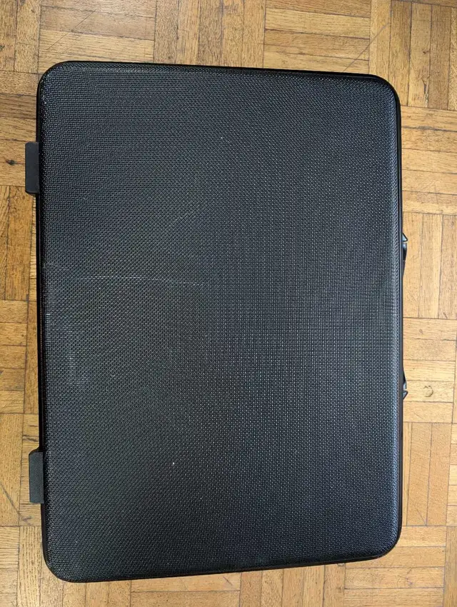 Hard Briefcase  in Bags & Luggage in City of Toronto - Image 5