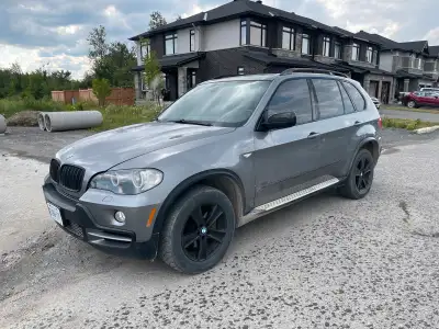 2007 BMW X5 4.8L V8 Engine 296800km Heated seats and steering wheel Working AC Rear Camera, front an...