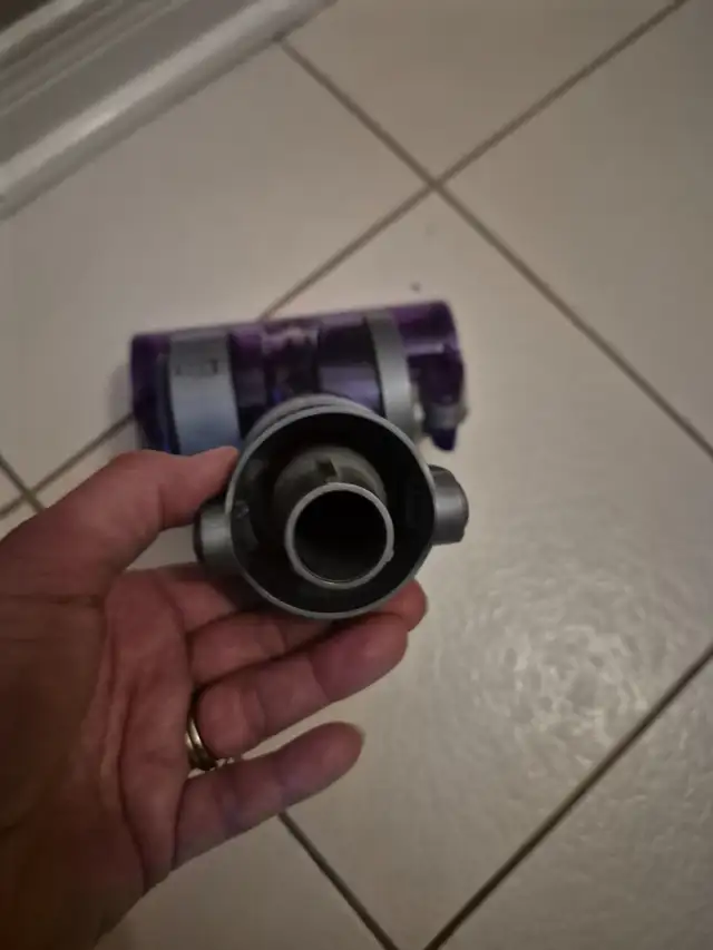 2 dyson vacuum brushes in Vacuums in Oakville / Halton Region - Image 5