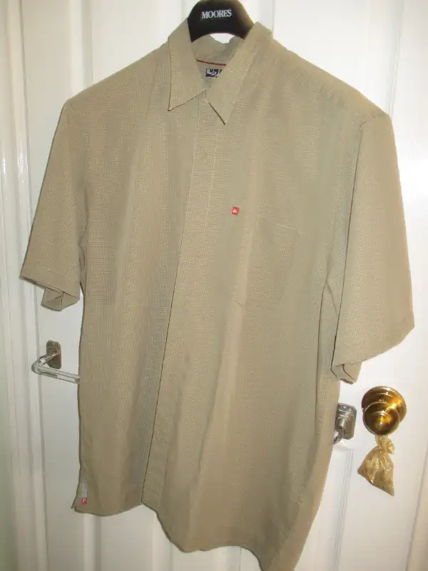 8 Men’s casual Summer shirts - in very good condition in Men's in Oshawa / Durham Region - Image 6