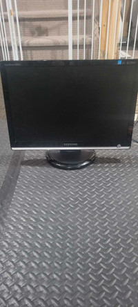 Computer monitor 