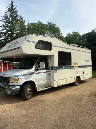Absolutely perfect for couples or small family Only 117,000 km yes you read that right only 117,000...