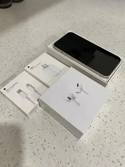 iPhone 13 128GB **Accessories Pkg/Free Delivery**