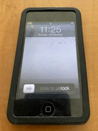iPod32 gig with case