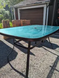 Metal Garden/Outdoor Dining Table