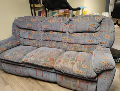 A donner! Sofa et fauteuil, View more