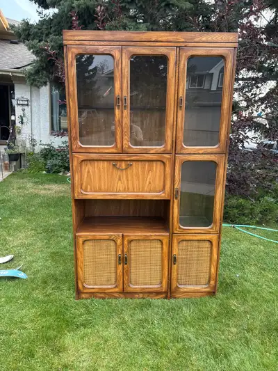 Made by Kaufman of Collingbrook, Ontario c1969 Delivery available within Calgary for an extra $60 -...