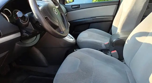 2011 Nissan Sentra, Driven 170K Kilometers. Automatic. in Cars & Trucks in City of Toronto - Image 3