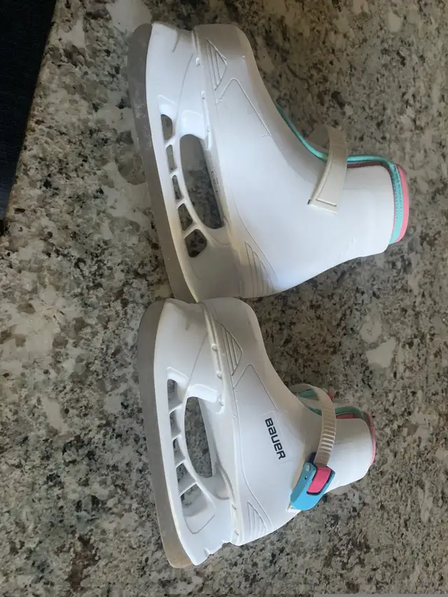 Bauer size 12/13 skates in Skates & Blades in Sudbury - Image 3