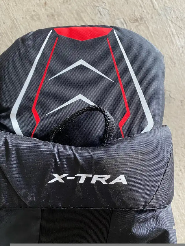 New - CCM X-Tra senior small hockey pant - new in Hockey in Mississauga / Peel Region - Image 6