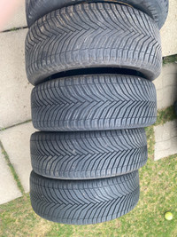 P235/55/19 inch Michelin Cross Climate Tires / LOTS OF TREAD 