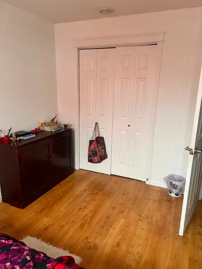 Room for Rent – Downtown Dartmouth One room is available in a 5-bedroom apartment in downtown Dartmo...