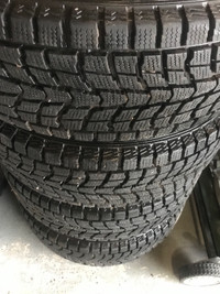 205/70R16 SET DUNLOP WINTER TIRES LIKE NEW ON CHEVY RIMS 