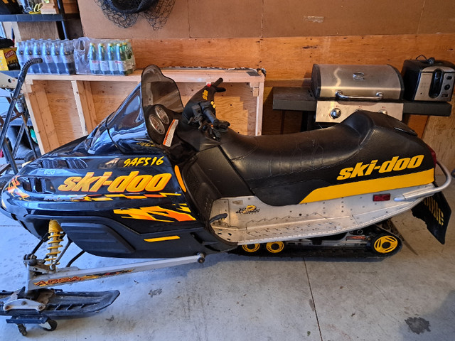 Snowmobile for sale in Snowmobiles in Windsor Region - Image 2