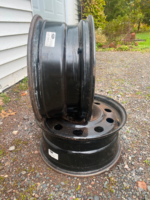 Car rims x 2 - 17 inch dans Pneus et jantes  à New Glasgow - Image 2