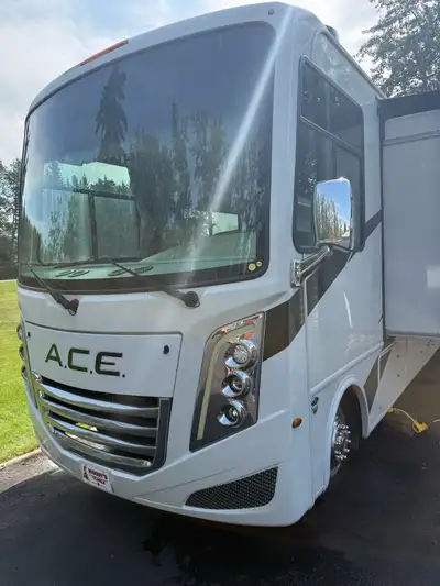 2023 Ace 29 under 5,000 Klms so shows and smells new. Great floor plan lots of storage inside and ou...