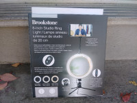 Lampe 8" pour photo Brookstone Photography 8" Studio Ring Light