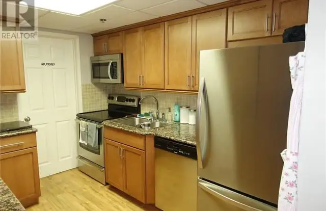 2 bed room with River view in Nutana 63234964318467123
