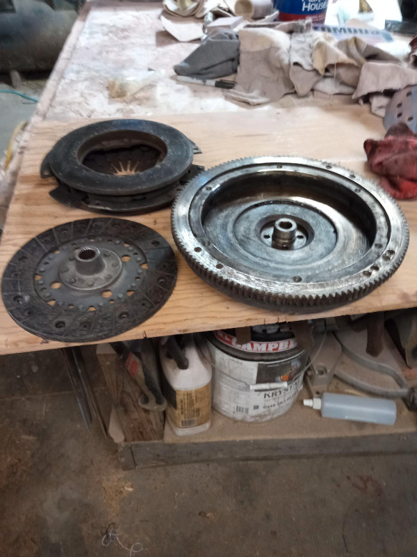 1971 VW Super Beetle clutch plate, flywheel and pressure plate. in Transmission & Drivetrain in Chatham-Kent