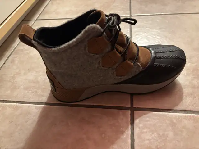 Bottes d’hiver SOREL pour femmes  in Women's - Shoes in Longueuil / South Shore - Image 3