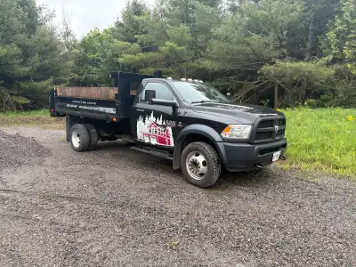 Original owner, 87,000km, this truck was used to haul small loads of material and floated a mini exc...