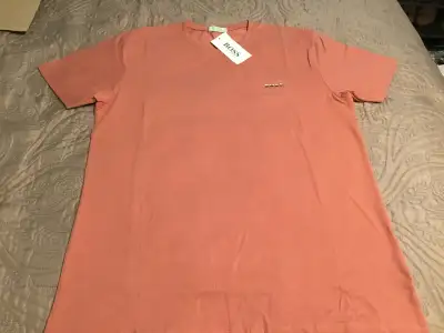 Hugo Boss Men’s T-Shirt-XL but fits M New in package Rust colour Length from shoulder to hem is 28 3...