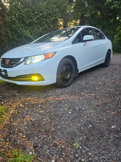 Selling my 2015 Si civic Car has 157 xxx and runs awesome ! Just got the alignment and brakes were d...