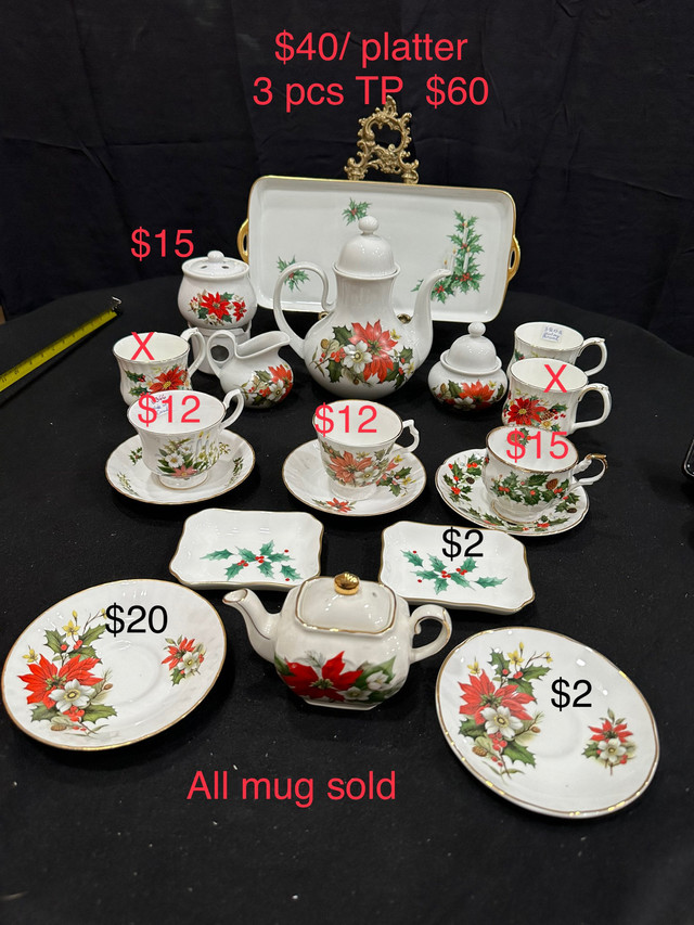 Vintage Christmas dishes, Tea cup and tea pot set  in Kitchen & Dining Wares in Hamilton - Image 3