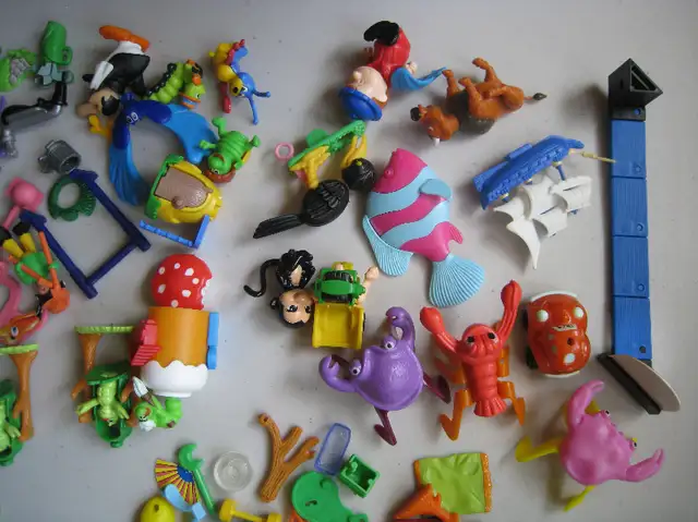 Collection of Vintage Kinder Surprise Toys and Parts | Toys