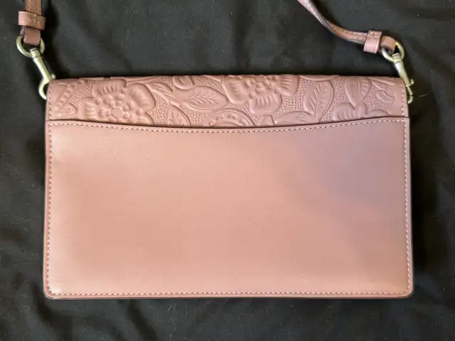 Coach Purse in Women's - Bags & Wallets in Sudbury - Image 3