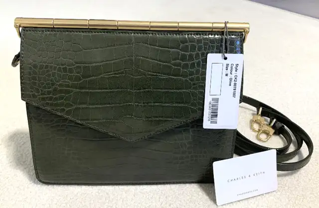 Croc-Effect Angular Crossbody Bag - Olive in Women's - Bags & Wallets in Kitchener / Waterloo - Image 5