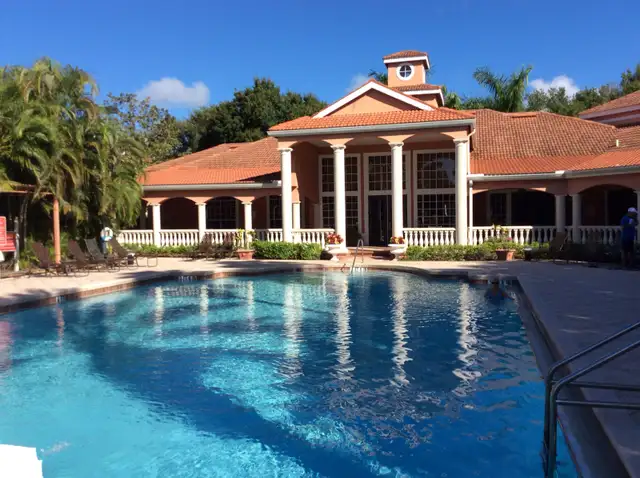 Condo 1B/1b Sarasota near Siesta Key in Florida in Canada - Image 3