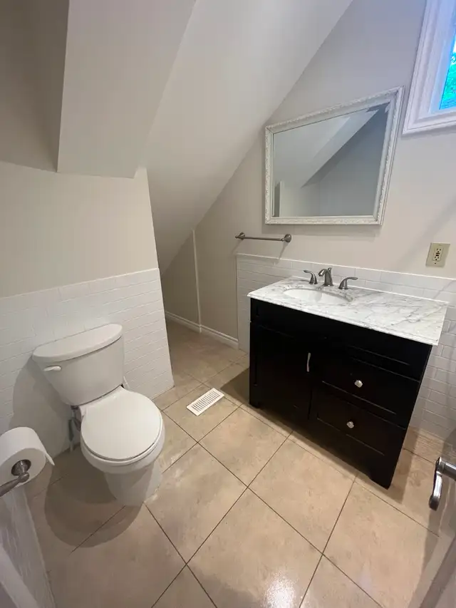 2 Bdrm 12ft Ceilings Utilities Incl. for Rent - Peterborough in Long Term Rentals in Peterborough - Image 5