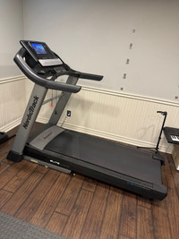 Treadmill - Nordictrack Elite 1000 - Almost new