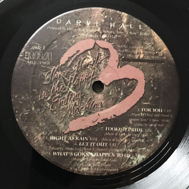 Daryl Hall-Three Hearts in the Happy Ending Machine Record  in Arts & Collectibles in North Bay - Image 3