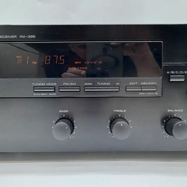 Yamaha RX-395 Stereo Receiver Reciever 2-Chan Receiver Phono Tes in Stereo Systems & Home Theatre in City of Toronto - Image 4