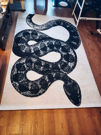 Serpent Snake Black/White 5' x 8' Rug