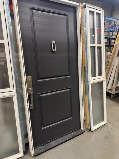 Front Door Display 26 inch with two separate venting sidelights, View more