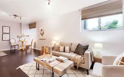 1 Bedroom Basement for Rent for Single Person or a Couple In a quiet Court High Ceilings Close to Hu...