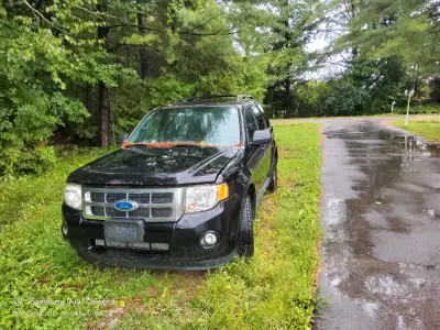 It has heated leather seats, working sunroof and working radio. The car itself runs well, unfortunat...