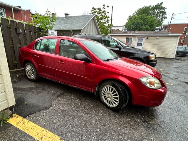 Chevrolet Cobalt 2010 — photo 2