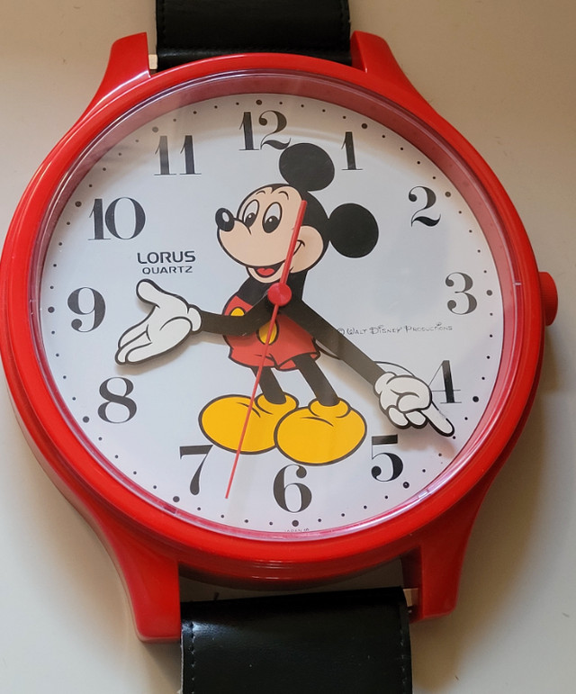 Vintage Walt Disney Lorus Mickey Mouse Giant Watch Wall Clock in Arts & Collectibles in Oshawa / Durham Region