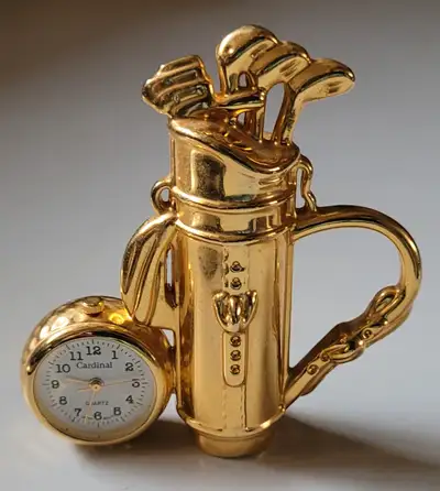 Vintage Cardinal Brass Miniature Golf Bag with Clubs Desk Clock