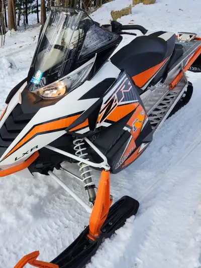 2016 Arctic Cat ZR7000 LXR (137) 4700km 1 owner This snowmobile is in fantastic shape with low milea...